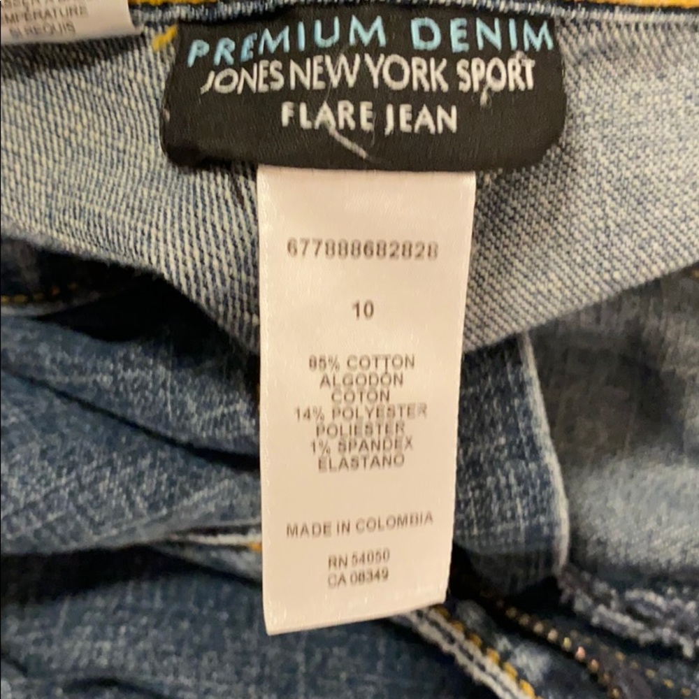 Jones New York jeans size 10 stretch flared leg - Picture 4 of 4